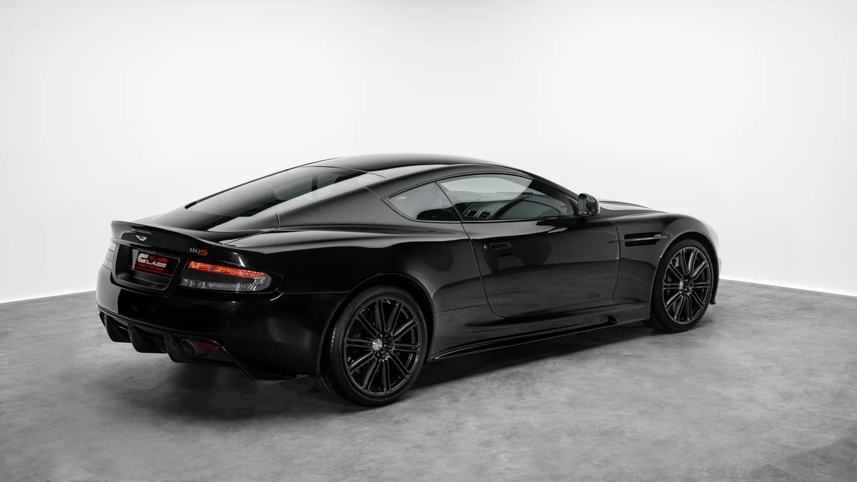 Aston Martin DBS Ultimate, 4/10