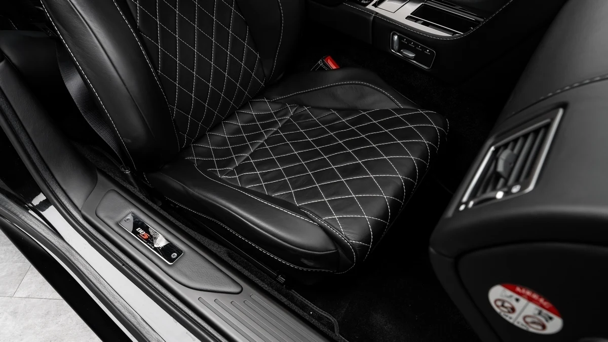 Aston Martin DBS Ultimate, 7/10
