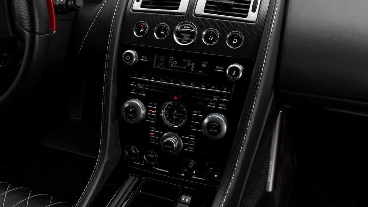 Aston Martin DBS Ultimate, 9/10