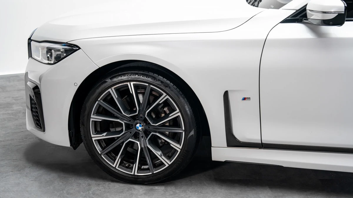 BMW 730Li, 8/10