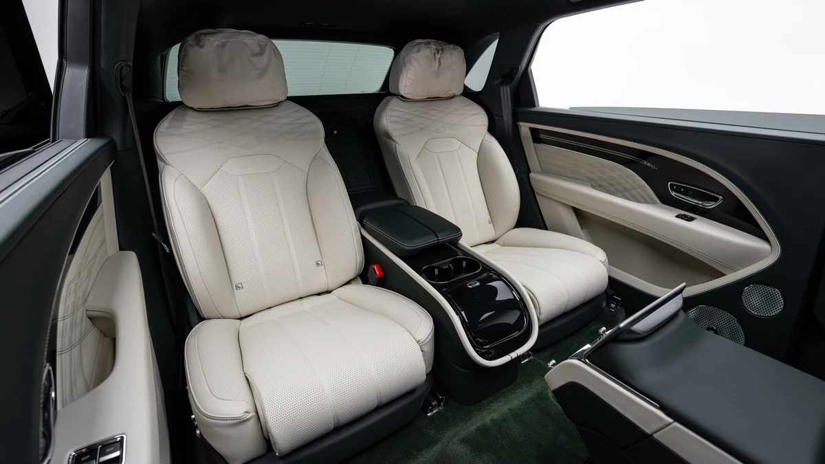 2023 Mansory Bentayga EWB, 9/10