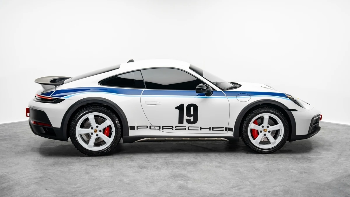 Porsche 911 Dakar (992), 2/10