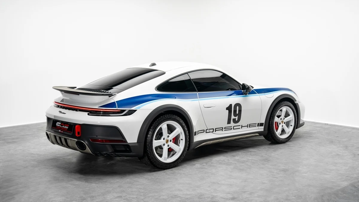 Porsche 911 Dakar (992), 3/10
