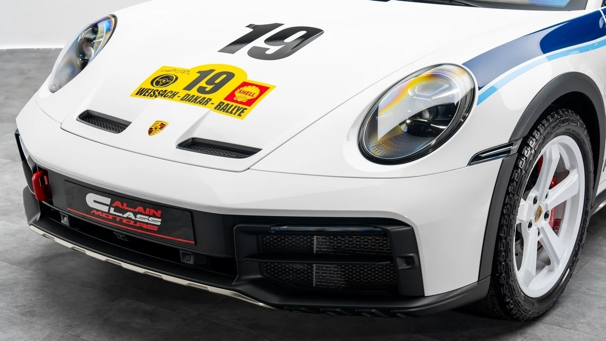Porsche 911 Dakar (992), 7/10