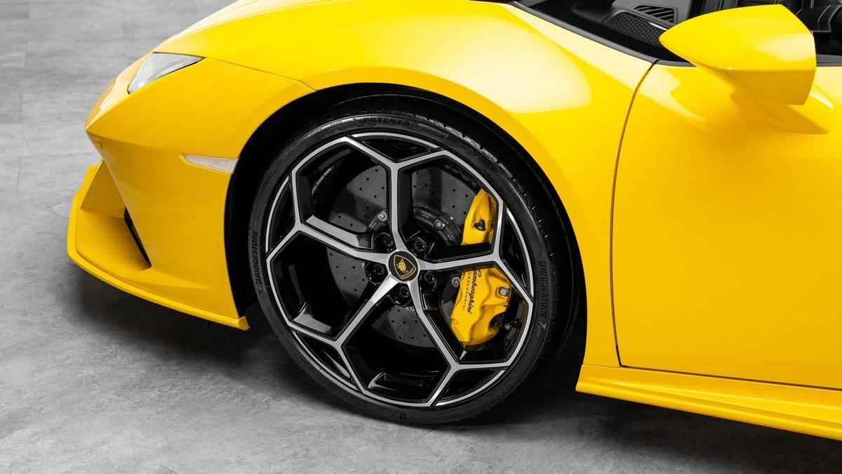 Lamborghini Huracán EVO Spyder, 8/10