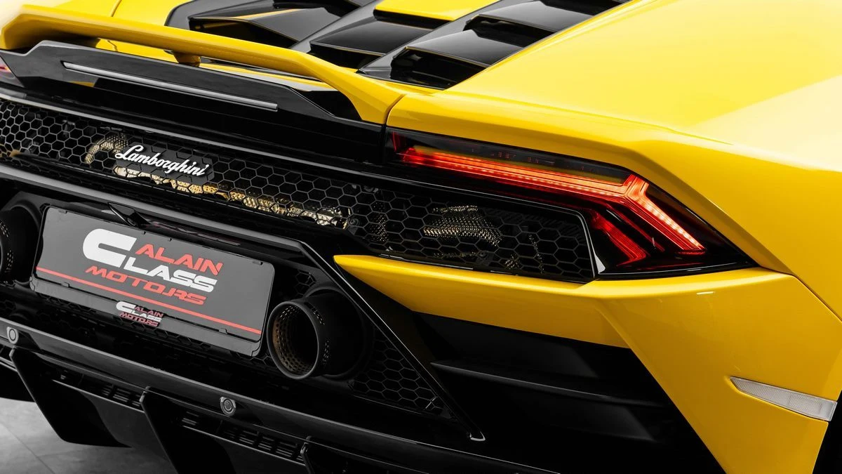Lamborghini Huracán EVO Spyder, 9/10