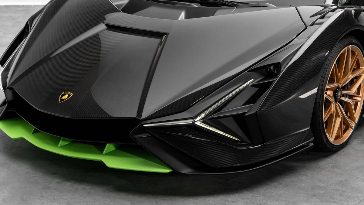 Lamborghini Sián, 8/10