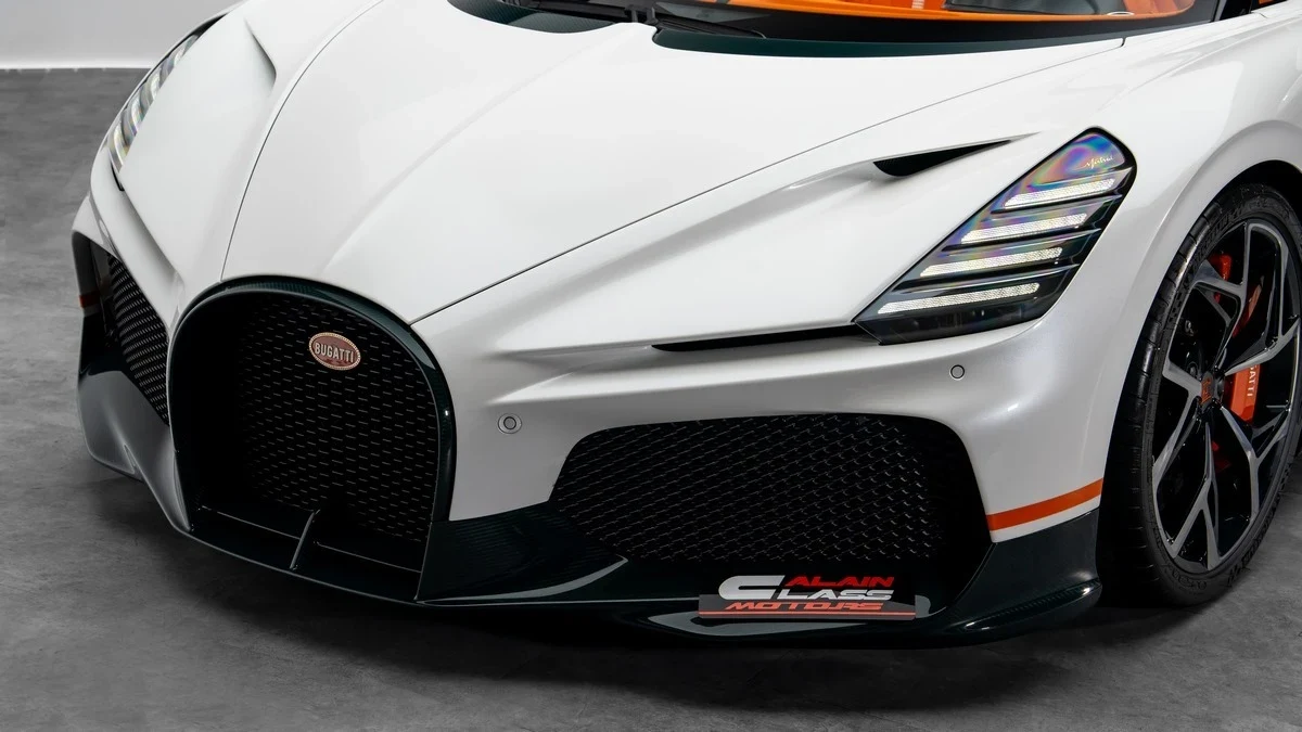 2025 Bugatti W16 Mistral for sale, exterior, White | Green Carbon Fibre