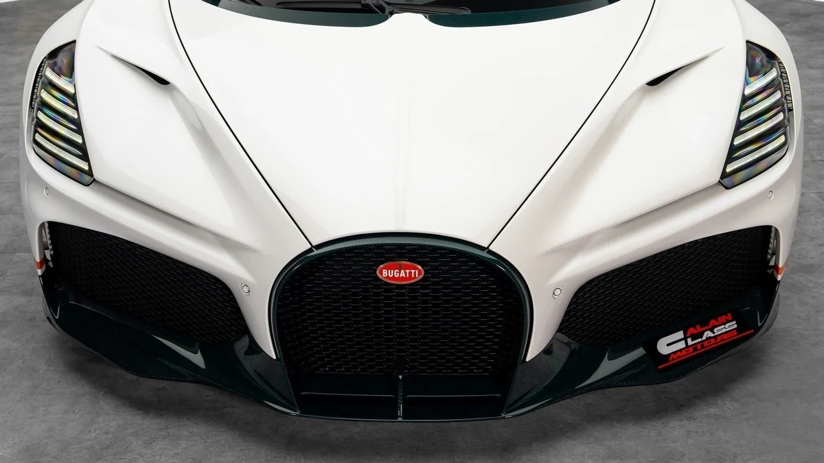 2025 Bugatti W16 Mistral for sale, exterior, White | Green Carbon Fibre