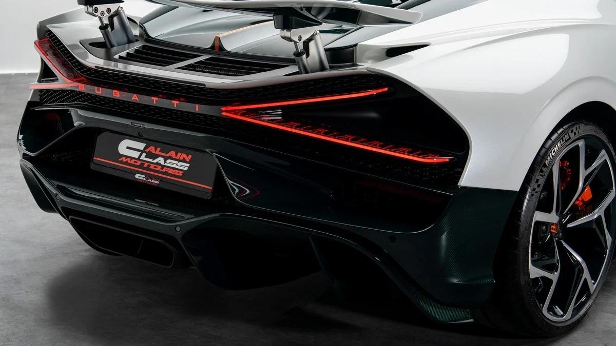 2025 Bugatti W16 Mistral for sale, exterior, White | Green Carbon Fibre