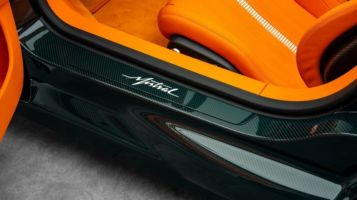 2025 Bugatti W16 Mistral for sale, photo 24 of 30