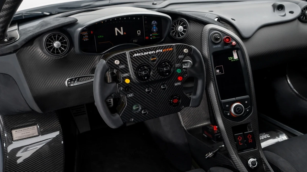 2015 McLaren P1 GTR interior, dashboard, Black