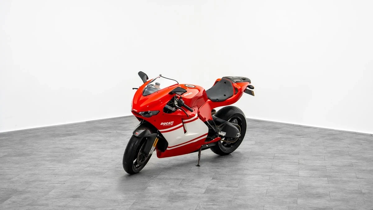 2008 Ducati Desmosedici RR for sale, exterior, Red and White