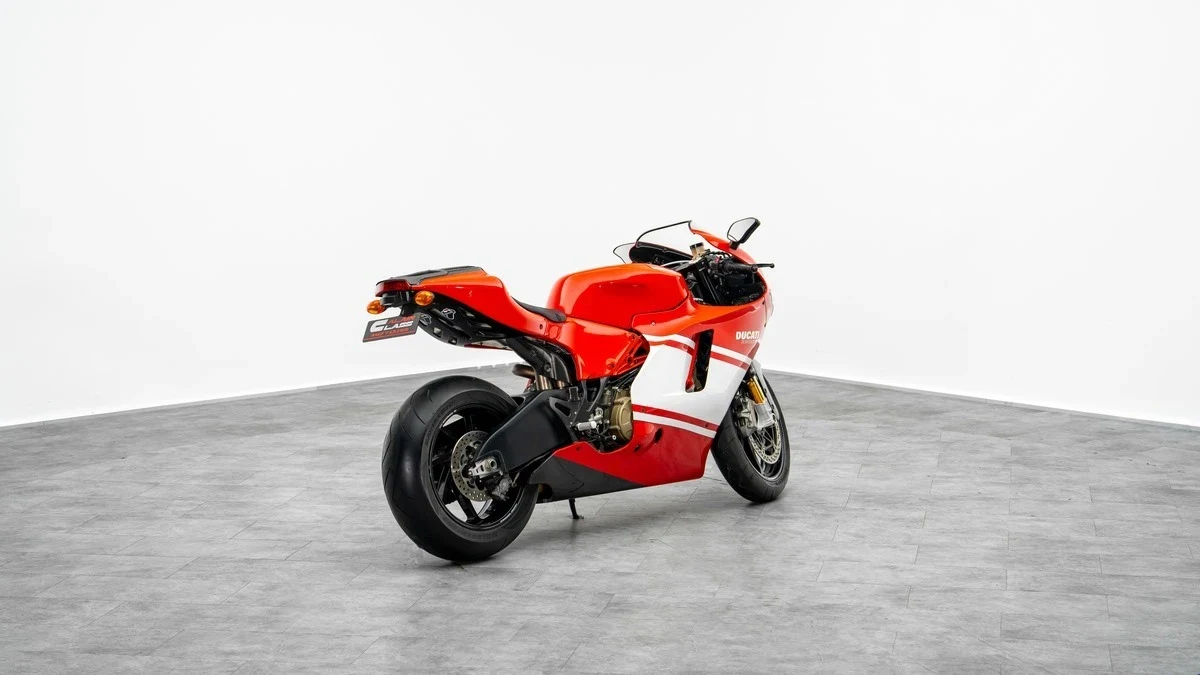 2008 Ducati Desmosedici RR for sale, exterior, Red and White