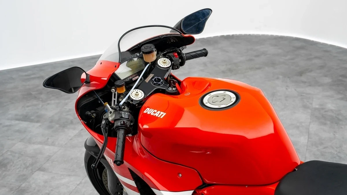 2008 Ducati Desmosedici RR for sale, exterior, Red and White