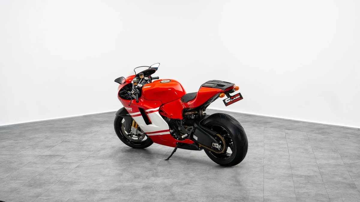 2008 Ducati Desmosedici RR for sale, exterior, Red and White