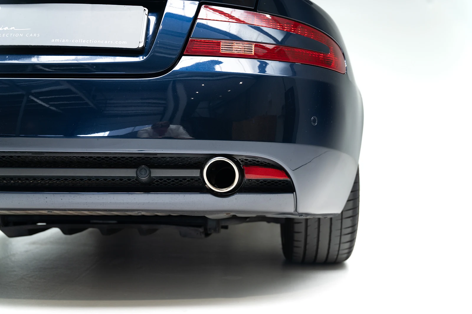 Aston Martin DB9, 6/9