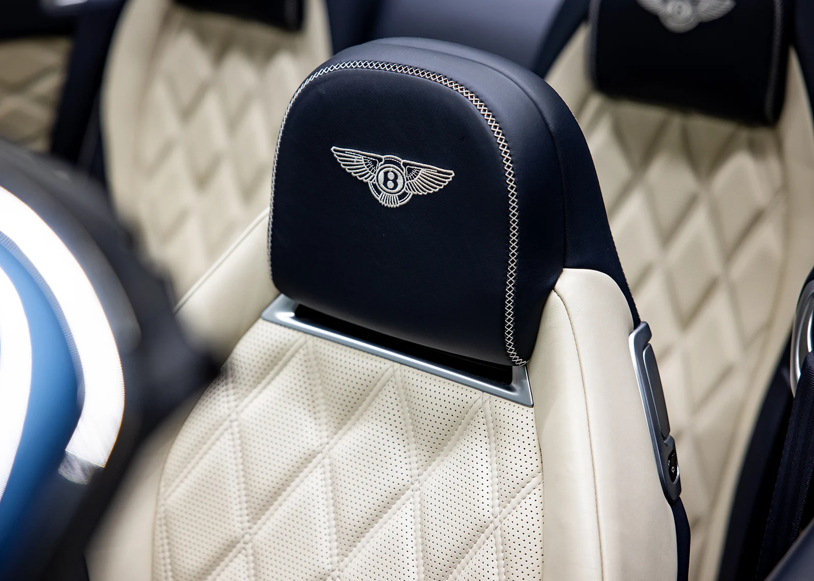 Bentley Continental GTC V8 S, 5/10