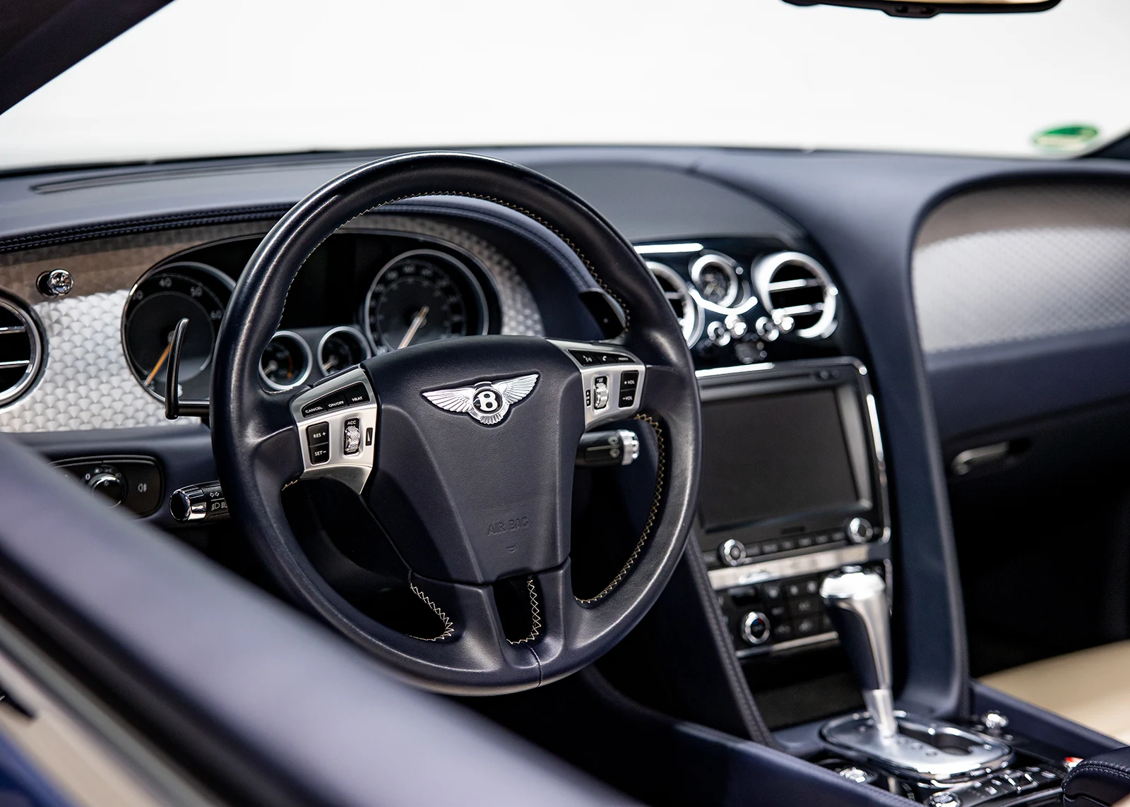 Bentley Continental GTC V8 S, 6/10