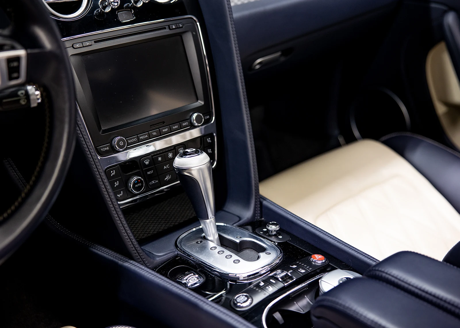 Bentley Continental GTC V8 S, 7/10