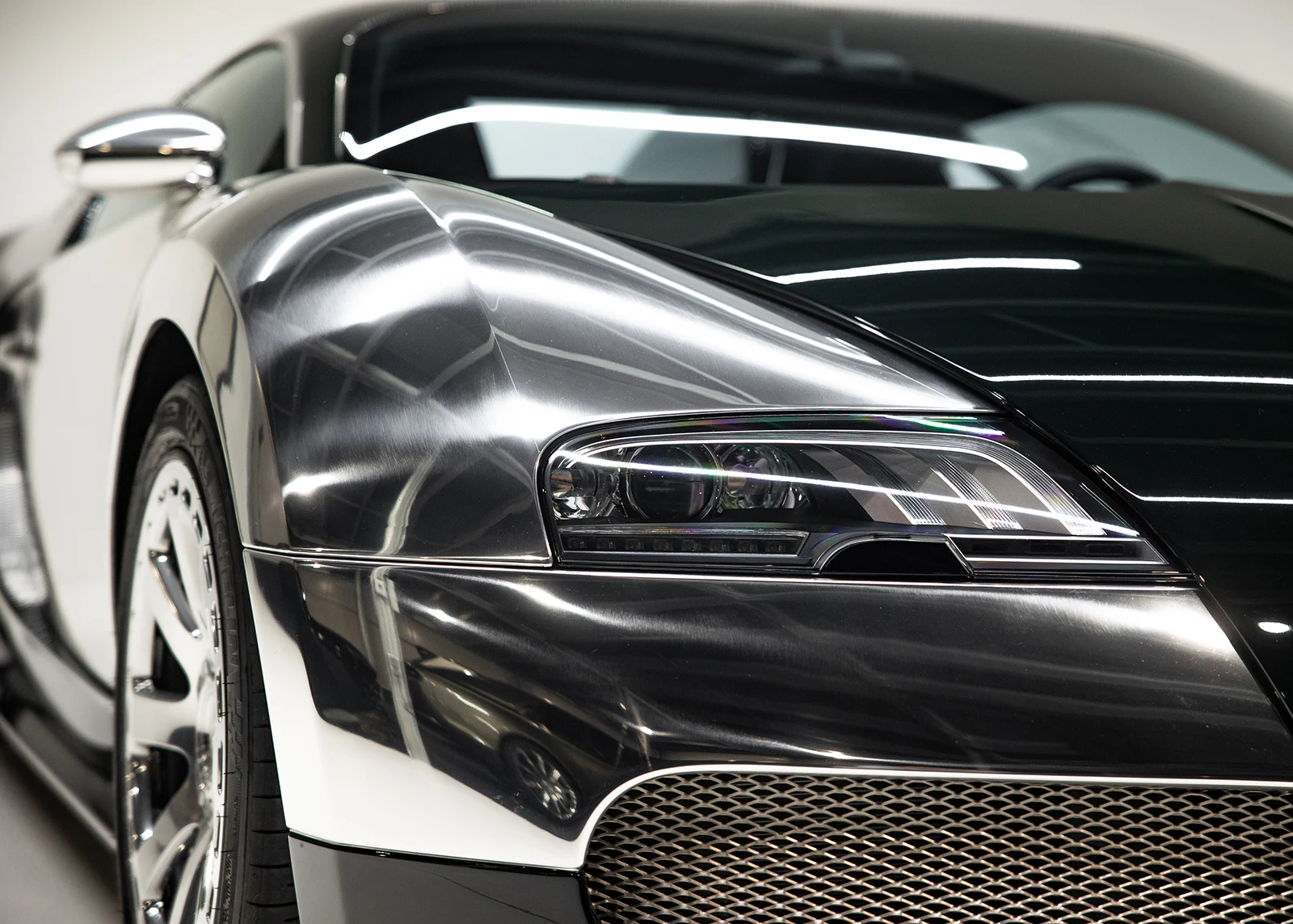 Bugatti Veyron 16.4 Centenaire Malcolm Campbell, 5/10