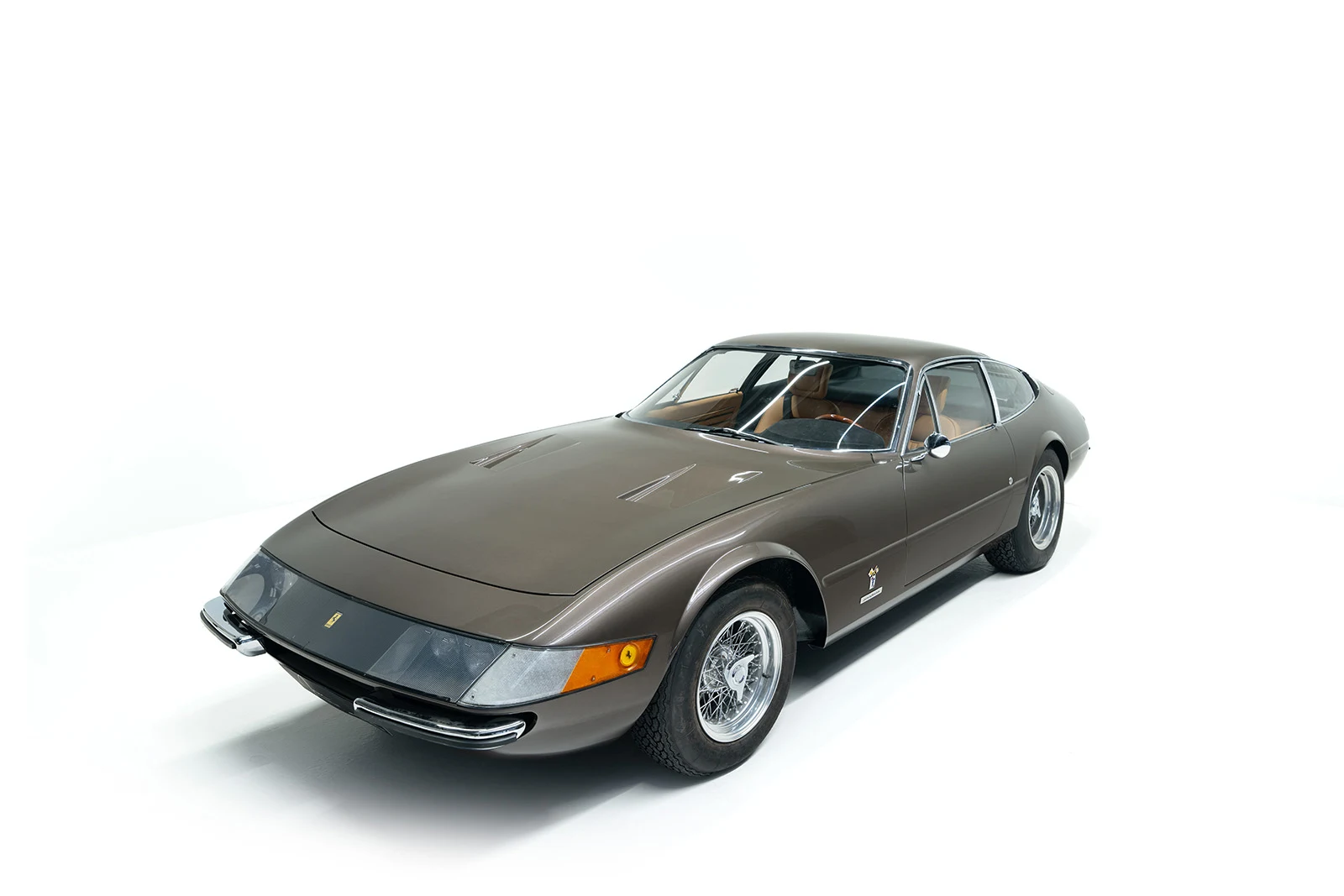 Metallic brown Ferrari 365 GTB/4 Daytona, full front three-quarter view