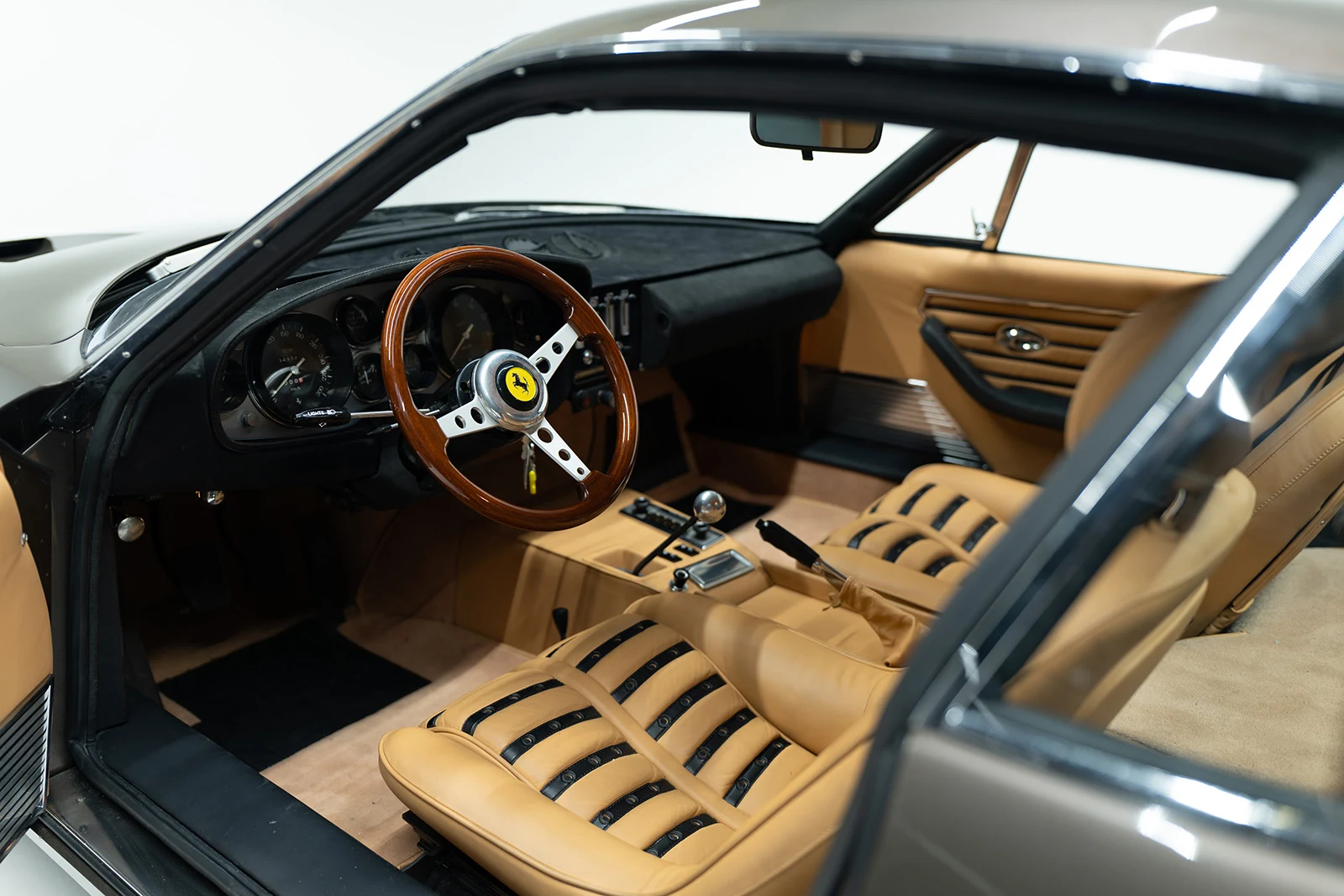 Ferrari 365 GTB/4 Daytona, 4/10
