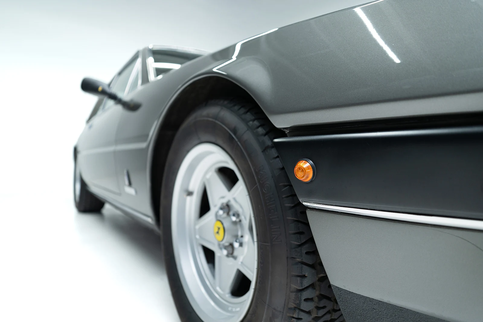 Ferrari 400i Automatic, 7/9
