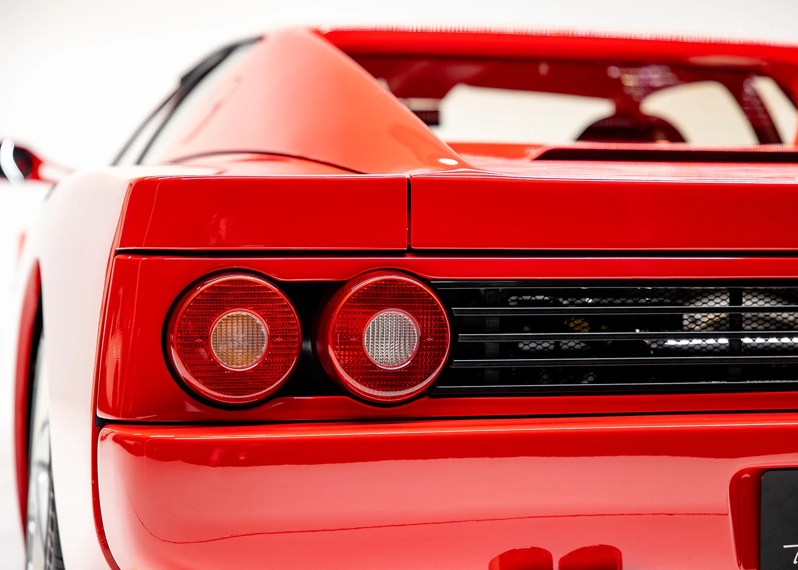 Ferrari F512 M, 4/9
