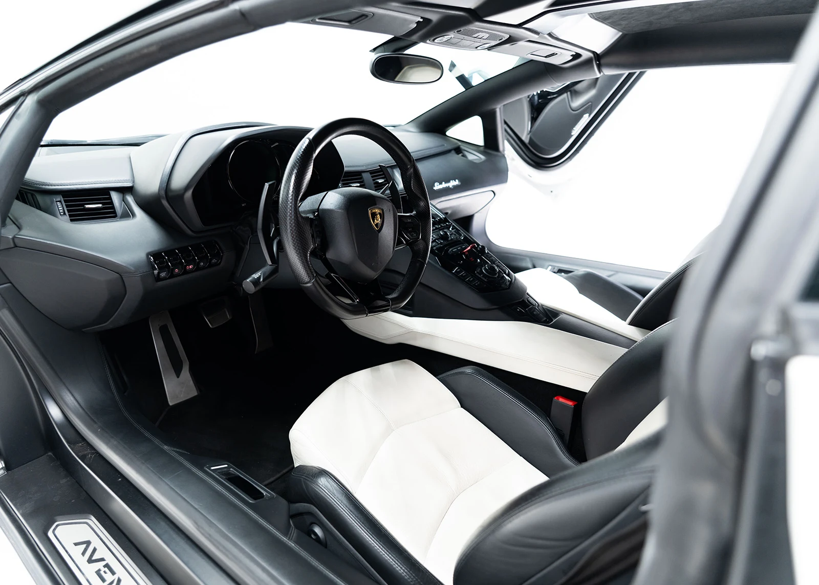 Lamborghini Aventador LP 700-4 Roadster, 5/9