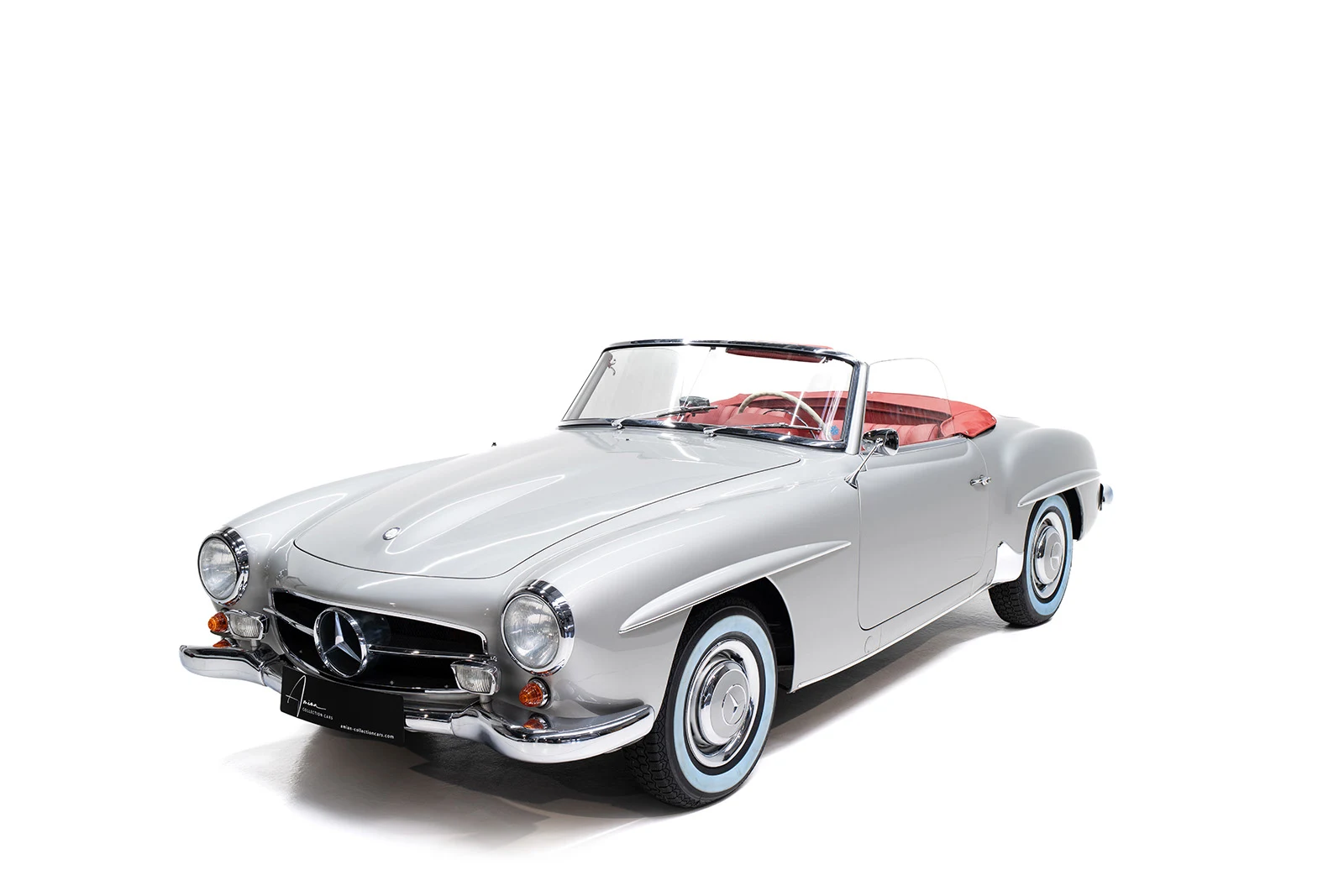 Silver Mercedes-Benz 190 SL, full front three-quarter view