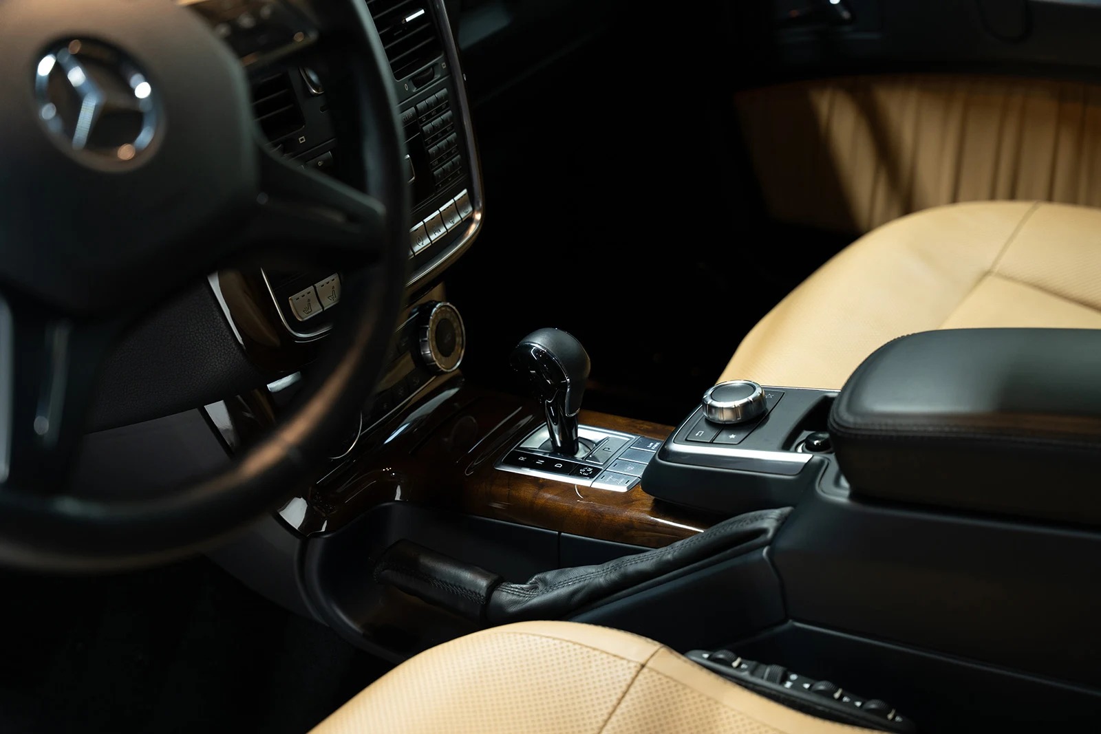 Mercedes-Benz G 500 (W463), 8/9