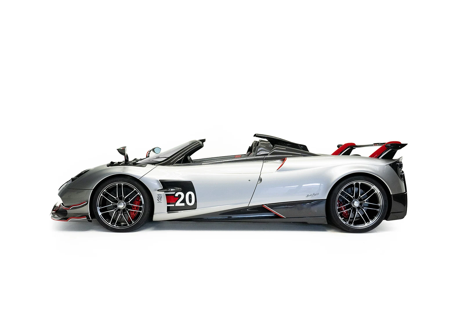 Pagani Huayra Roadster BC, 5/10