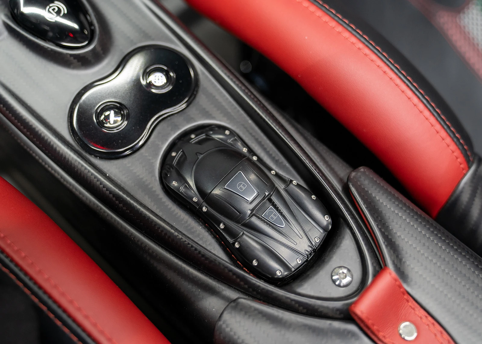 Pagani Huayra Roadster BC, 9/10