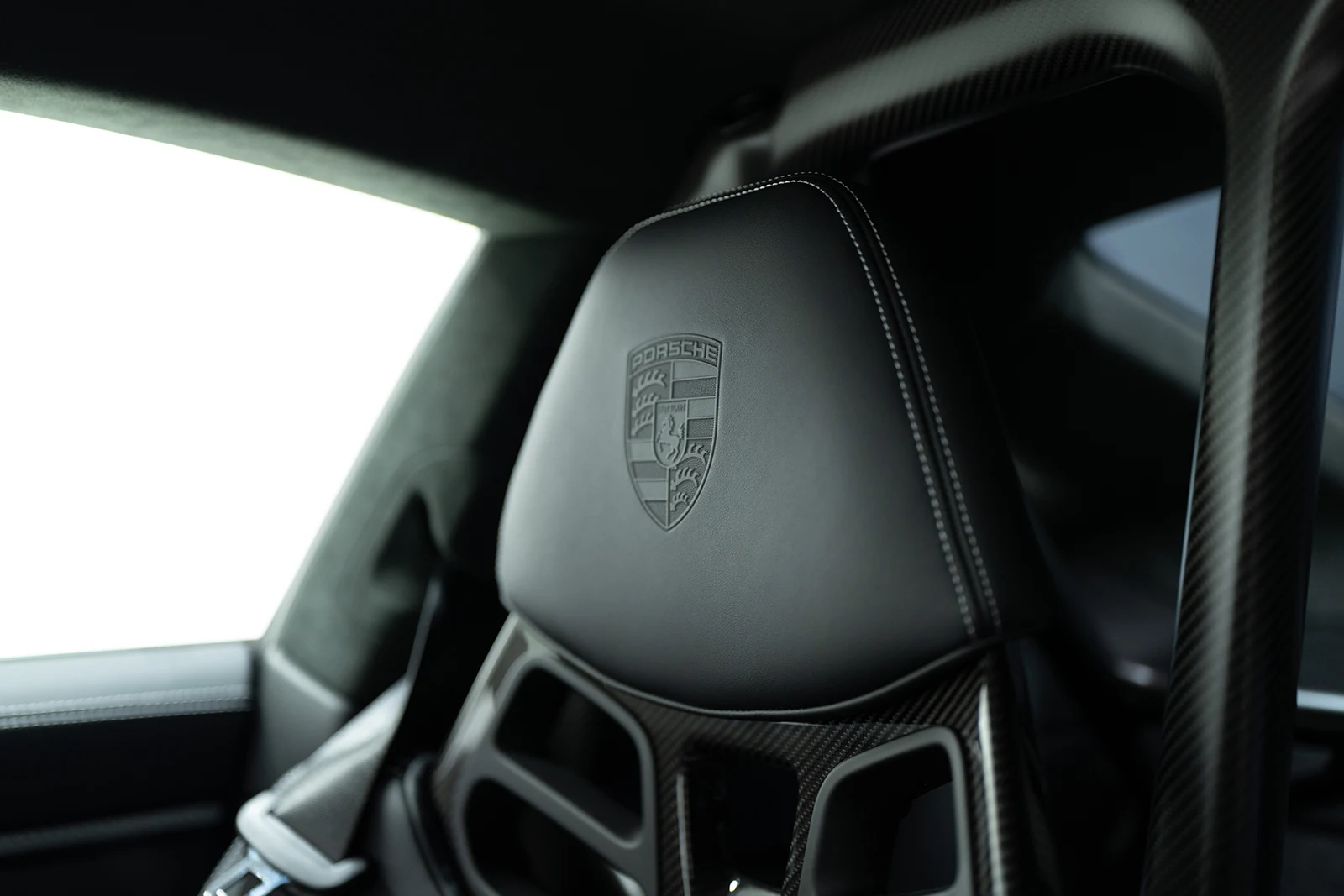 Porsche 911 S/T (992), 5/8