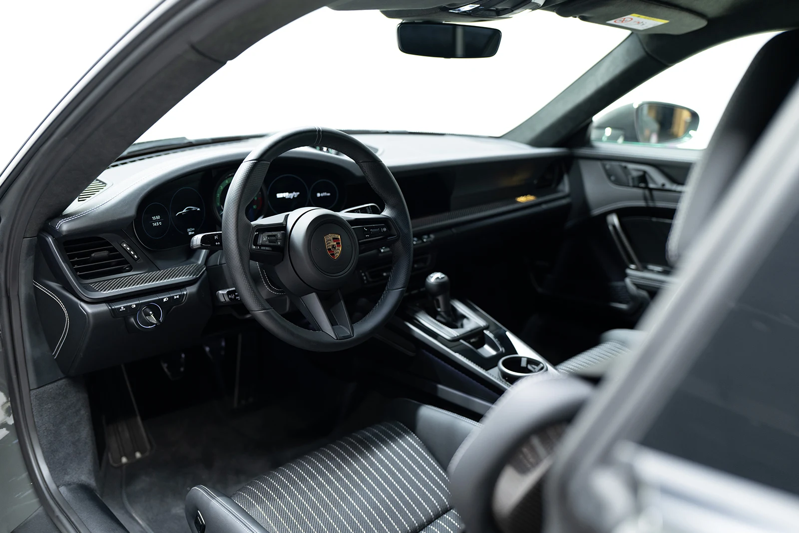 Porsche 911 S/T (992), 6/8