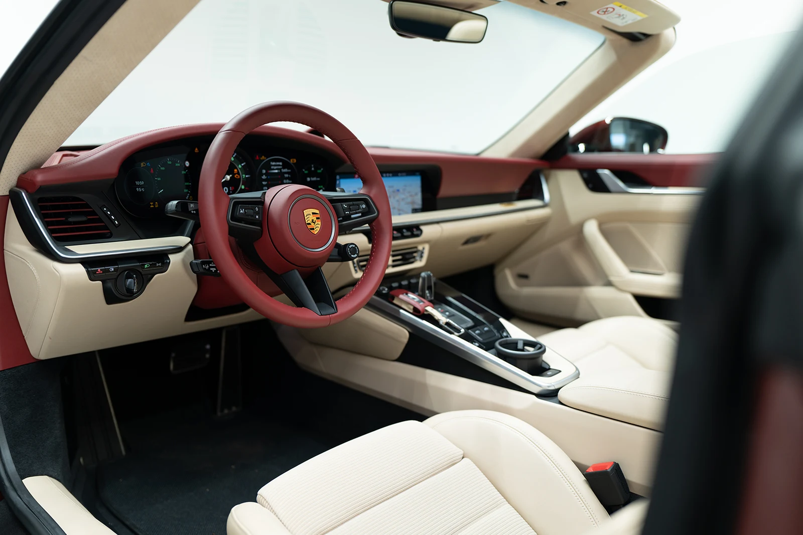 Porsche 911 Targa 4S Heritage Design Edition (992), 6/9