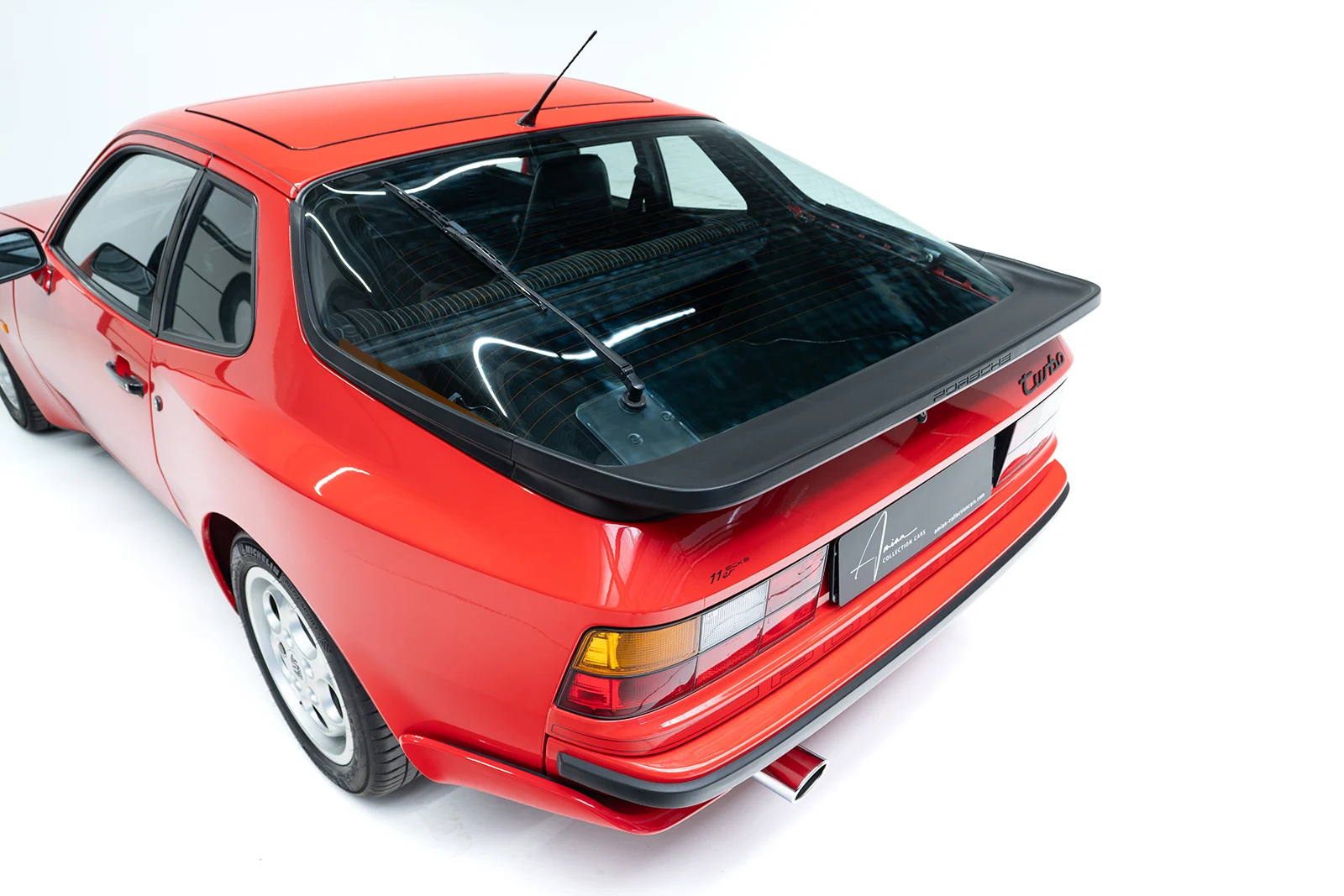 Porsche 944 Turbo, 4/8