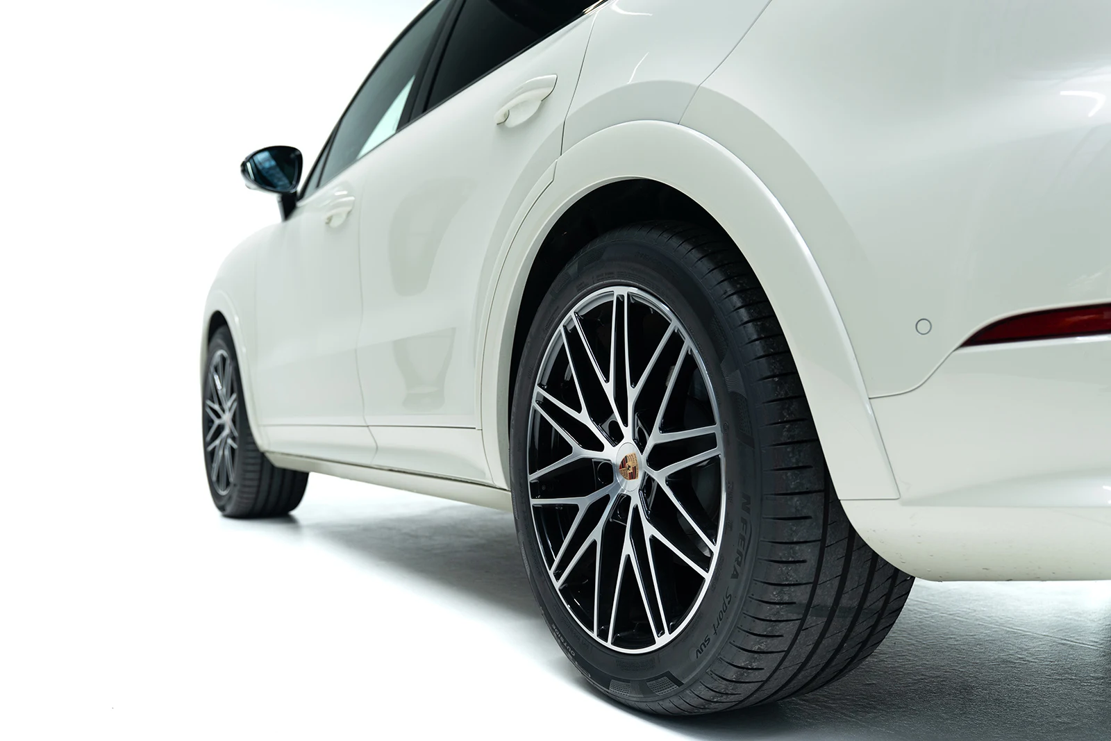 Porsche Cayenne (E3), 5/9