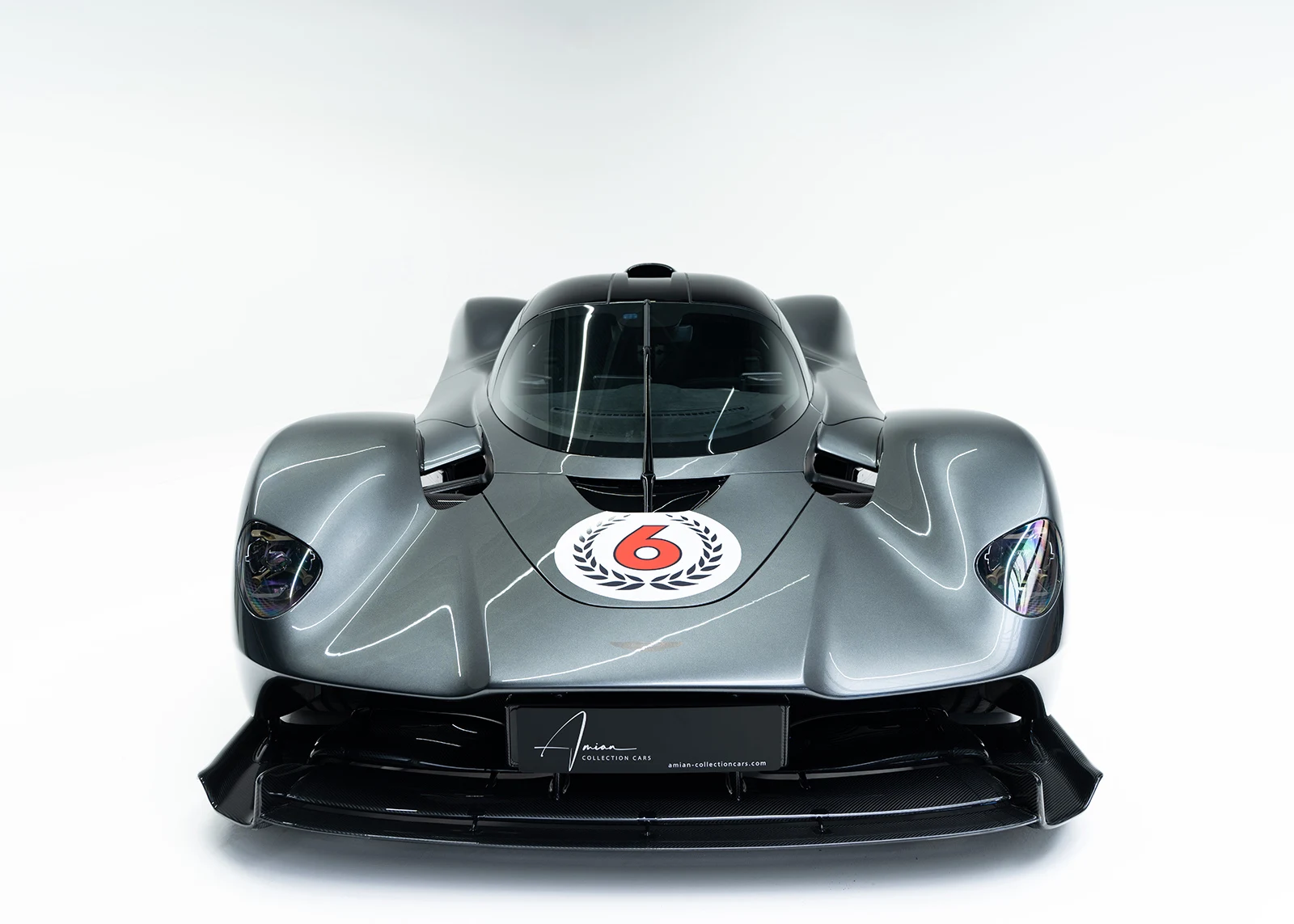 Aston Martin Valkyrie, 2/9