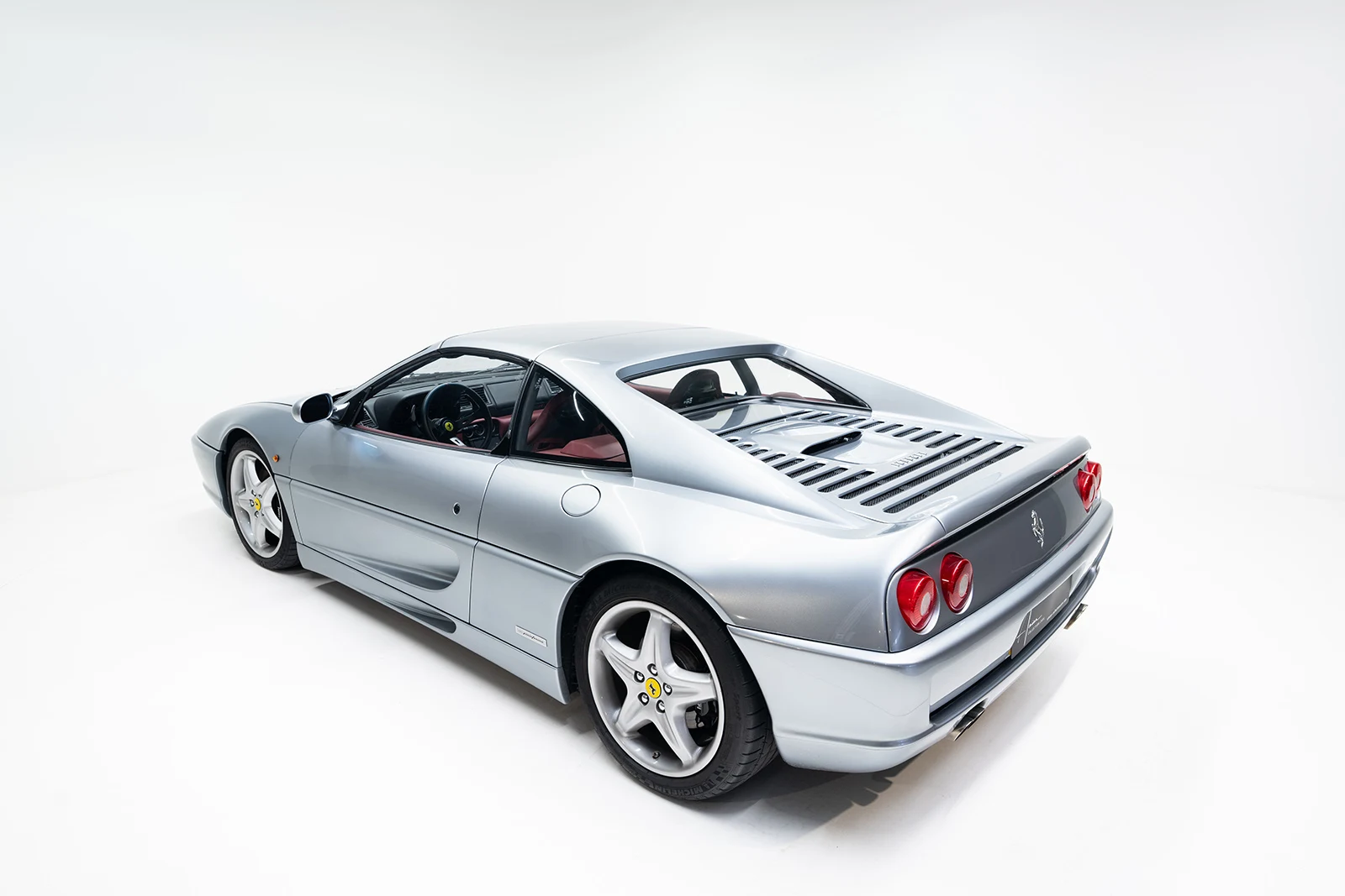 Ferrari F355 GTS, 4/10