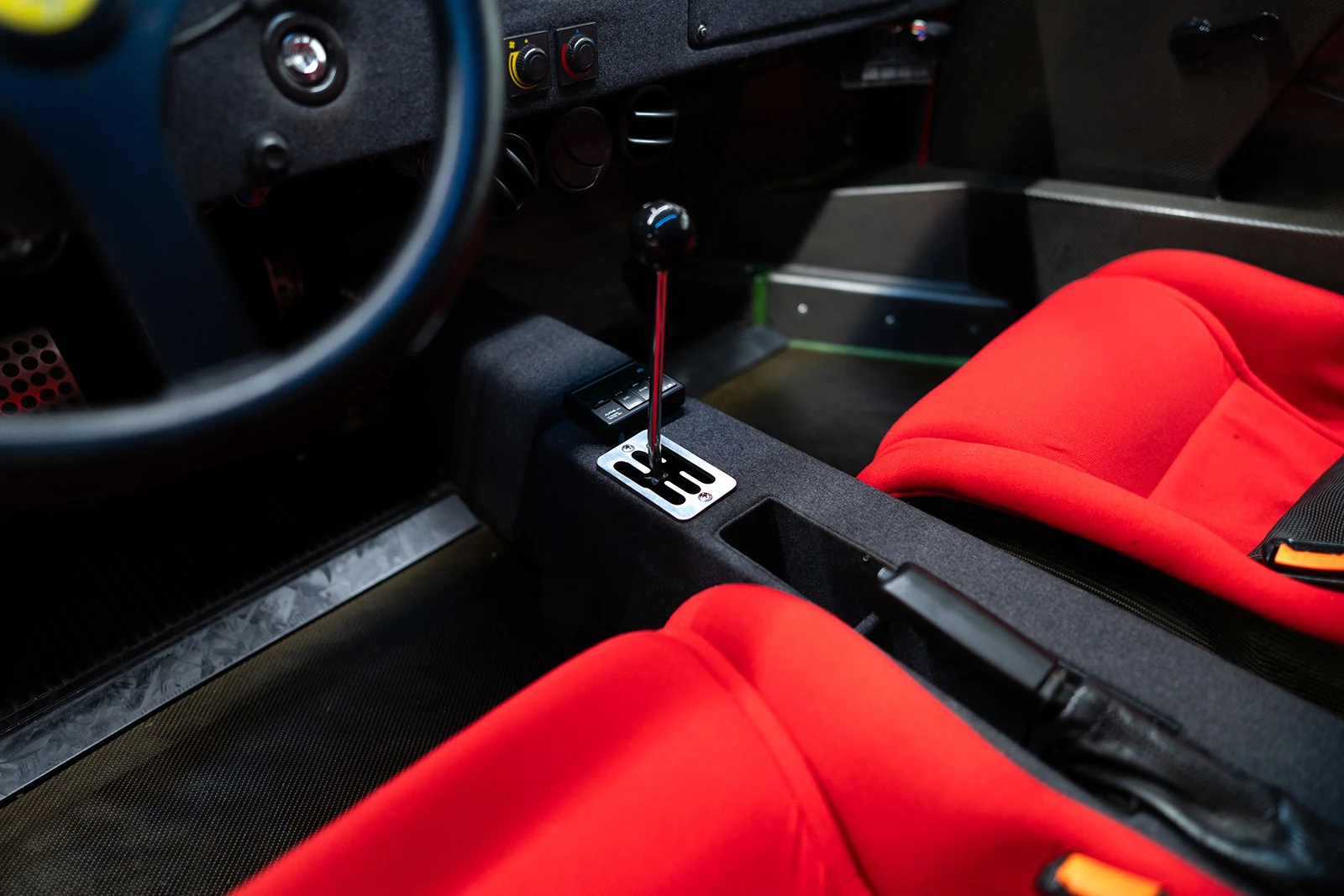 Ferrari F40, 5/9