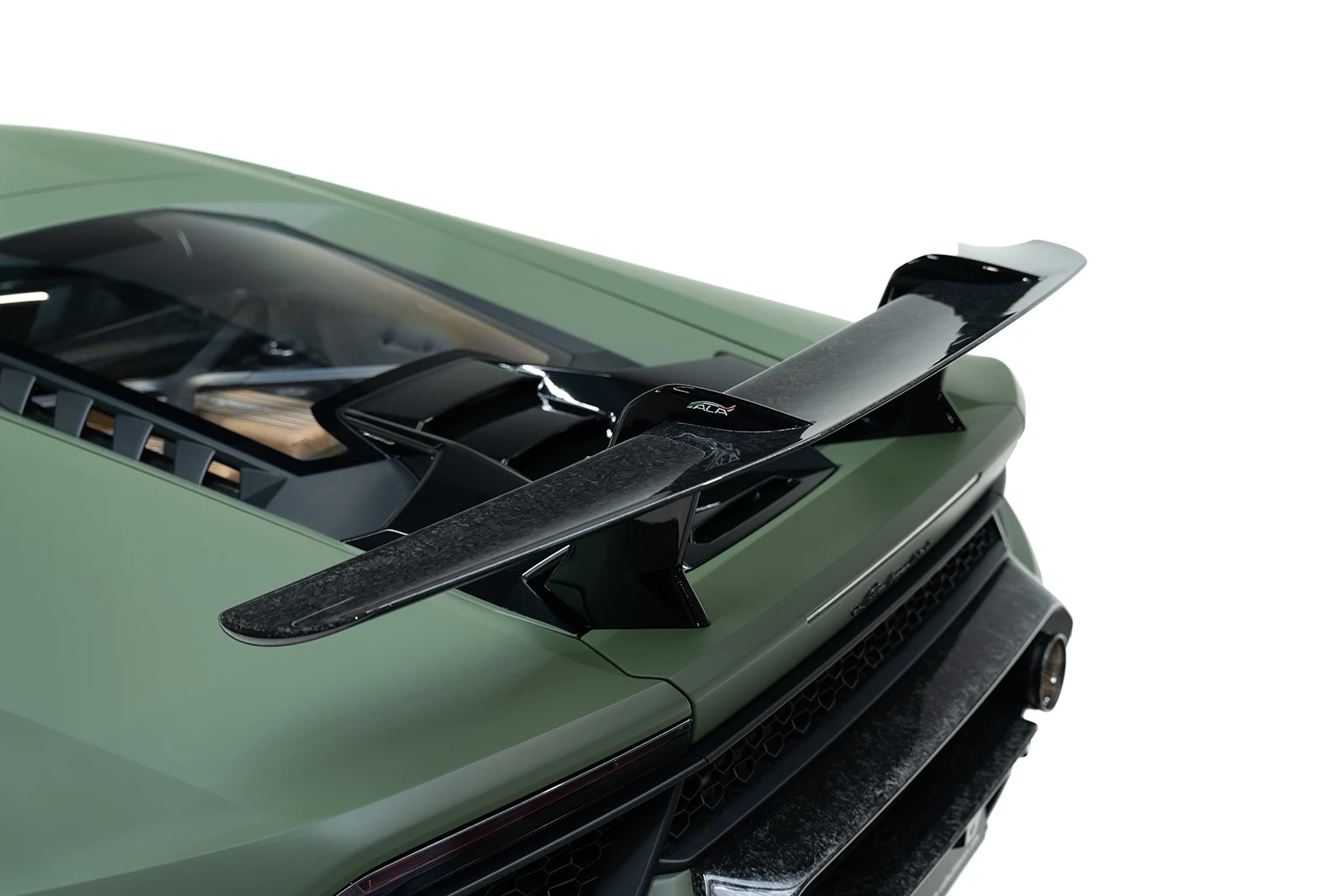 Lamborghini Huracán Performante, 6/10