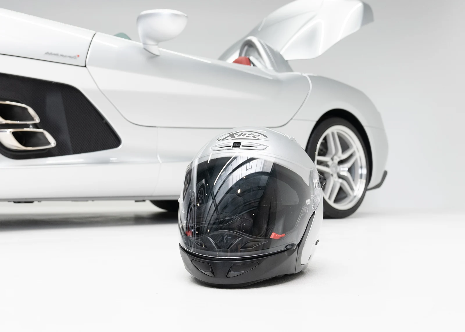 Mercedes-Benz SLR McLaren Stirling Moss, 6/9