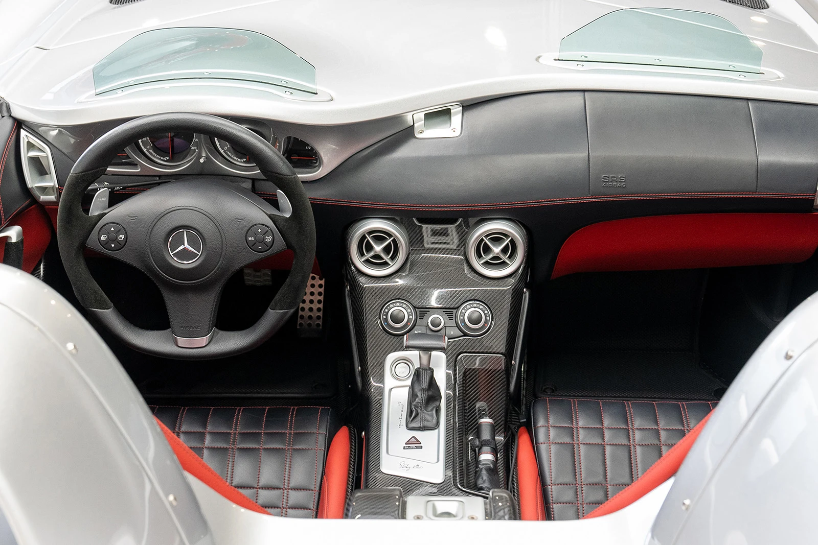 Mercedes-Benz SLR McLaren Stirling Moss, 7/9