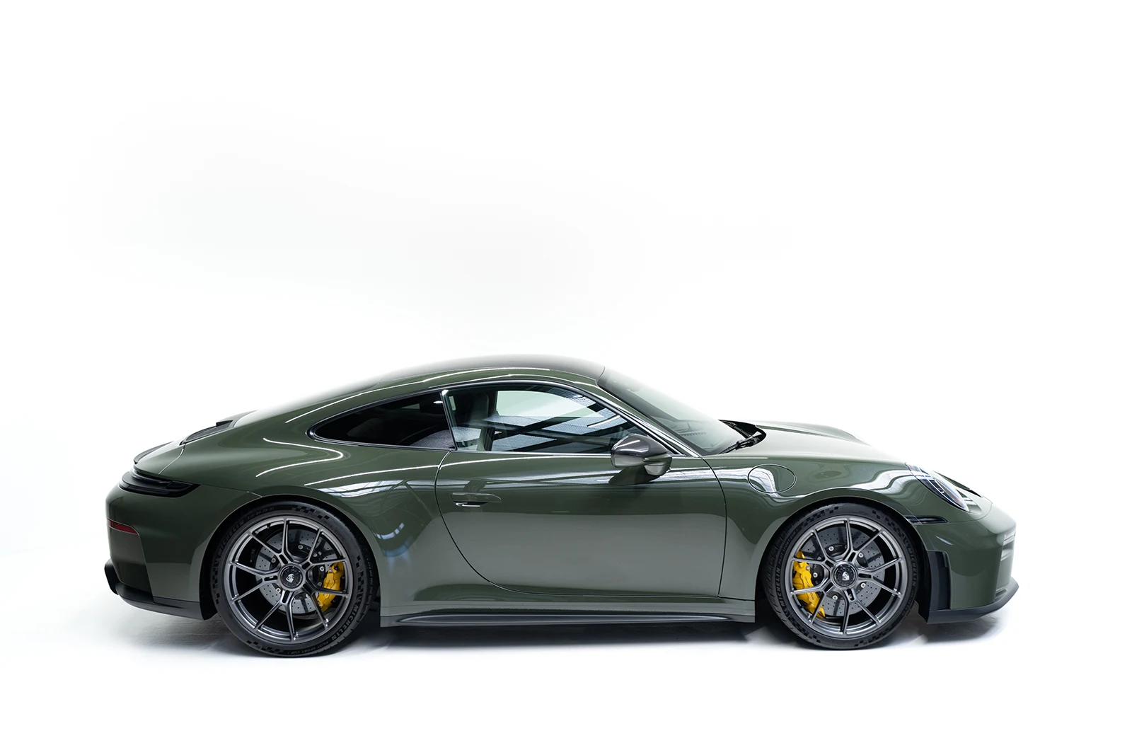 Porsche 911 GT3 Touring (992.2), 2/9