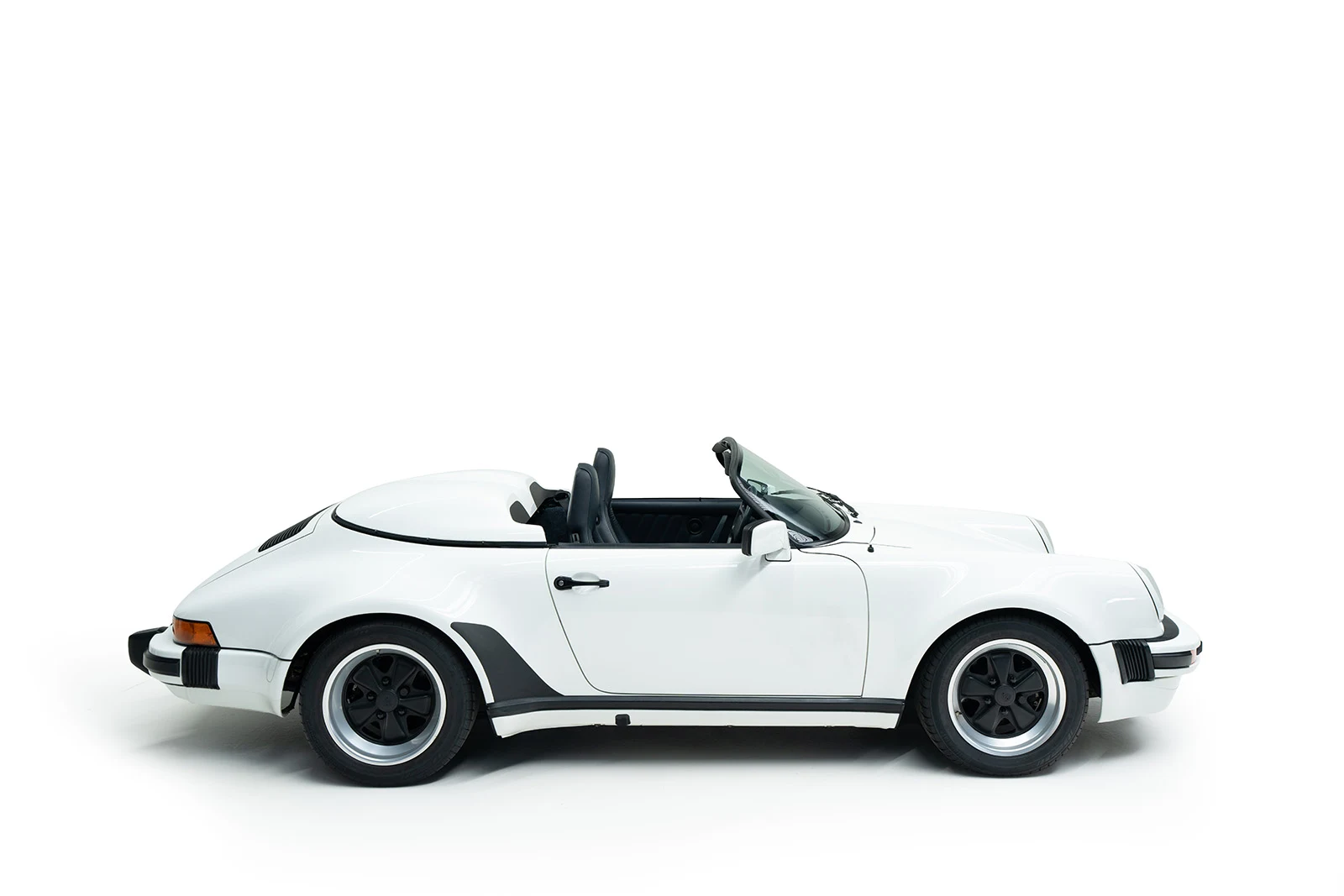 Porsche 911 Carrera 3.2 Speedster, 3/9