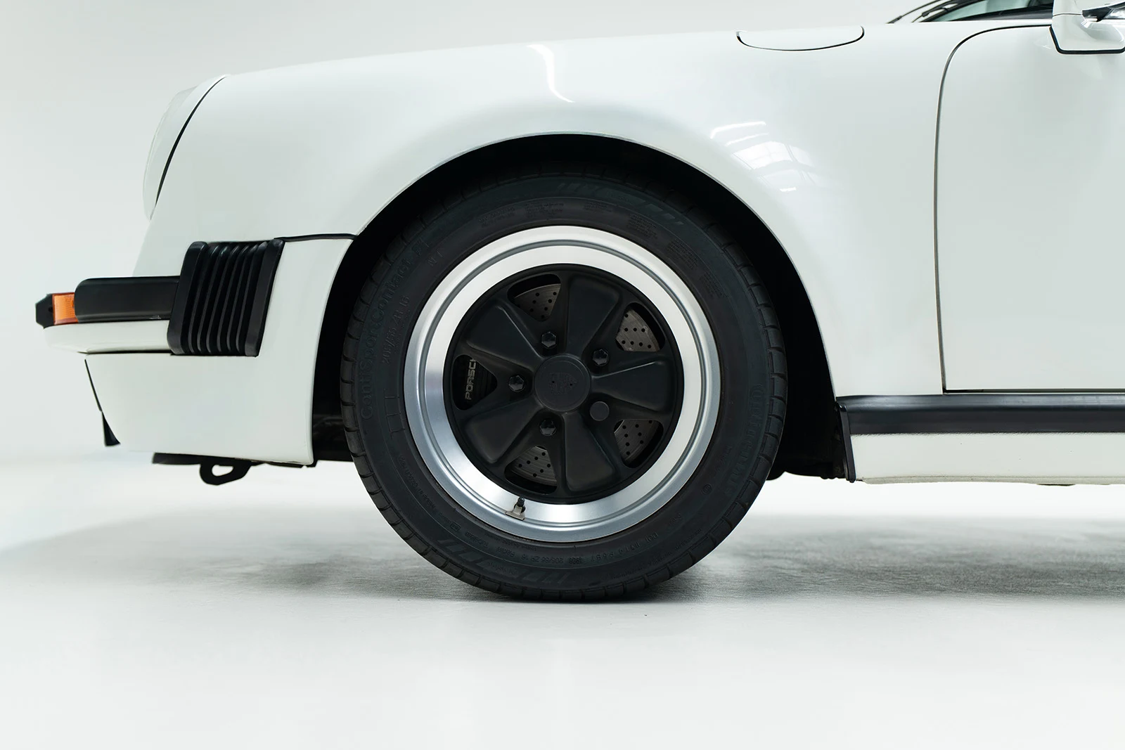 Porsche 911 Carrera 3.2 Speedster, 5/9