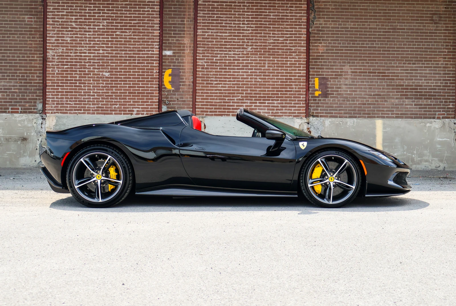 2024 Ferrari 296 GTS, 2/20
