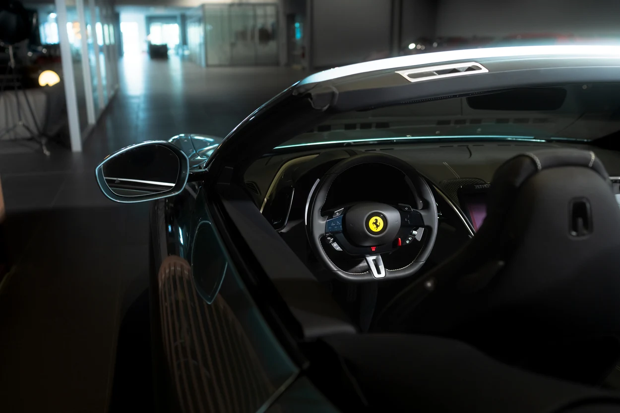 2024 Ferrari Roma Spider, 20/20
